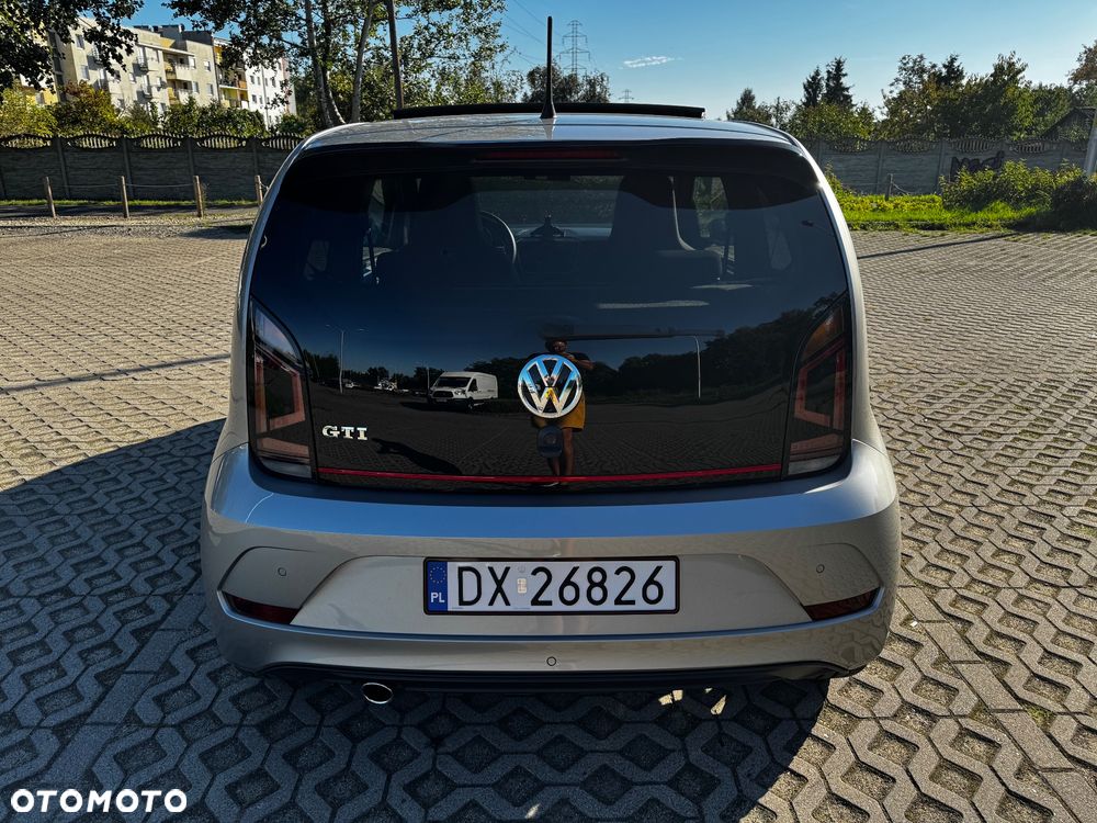 Volkswagen up! 1.0 TSI GTI - 11