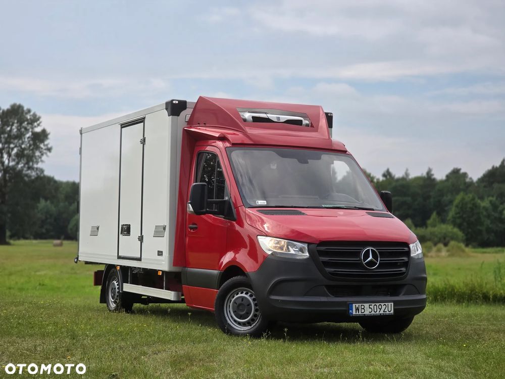 Mercedes-Benz Sprinter - 1