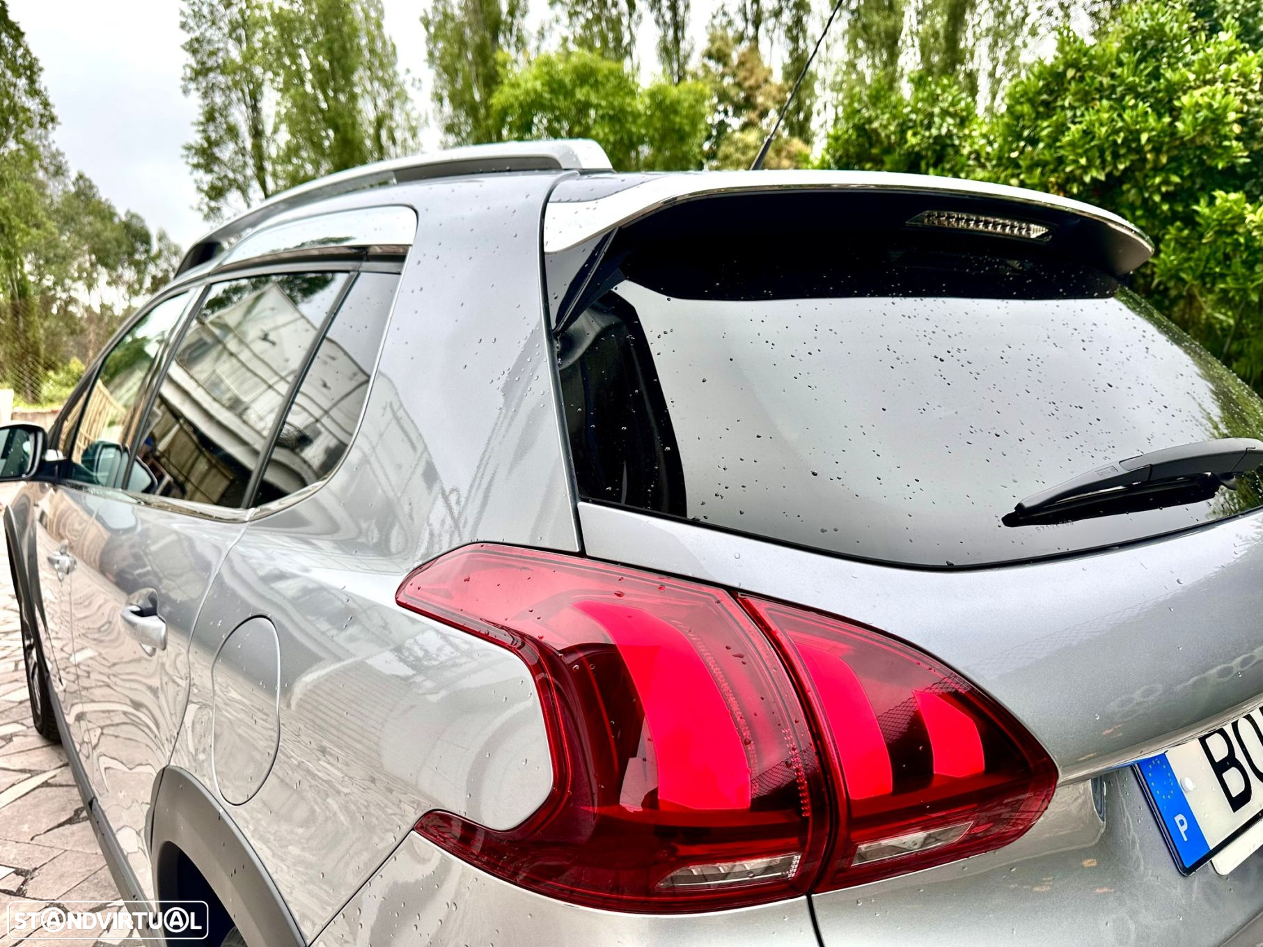 Peugeot 2008 1.2 PureTech Allure - 5