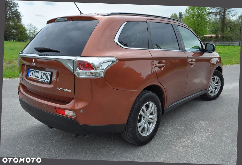 Mitsubishi Outlander 2.0 2WD SUV-Star - 4