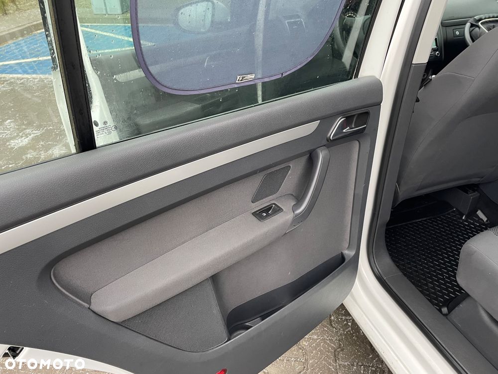 Volkswagen Touran 1.6 TDI DPF Trendline - 8