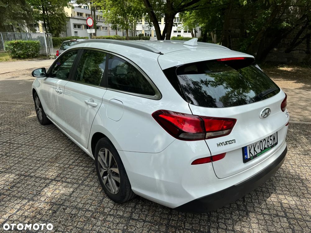 Hyundai i30 1.6 D Comfort DCT - 5