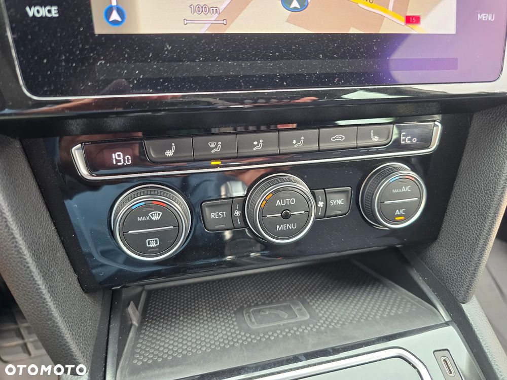 Volkswagen Passat Variant - 34