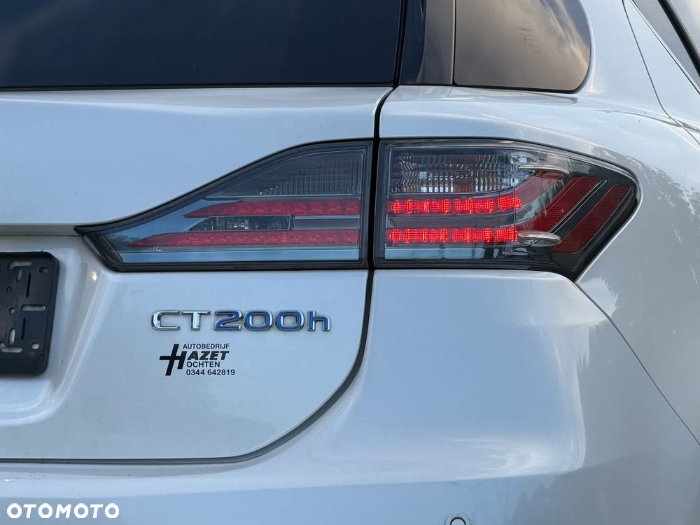 Lexus CT 200h Prestige - 24