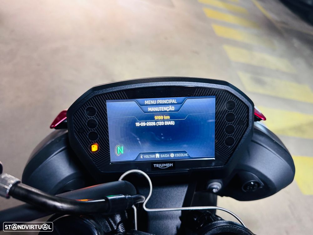 Triumph Street Triple - 5