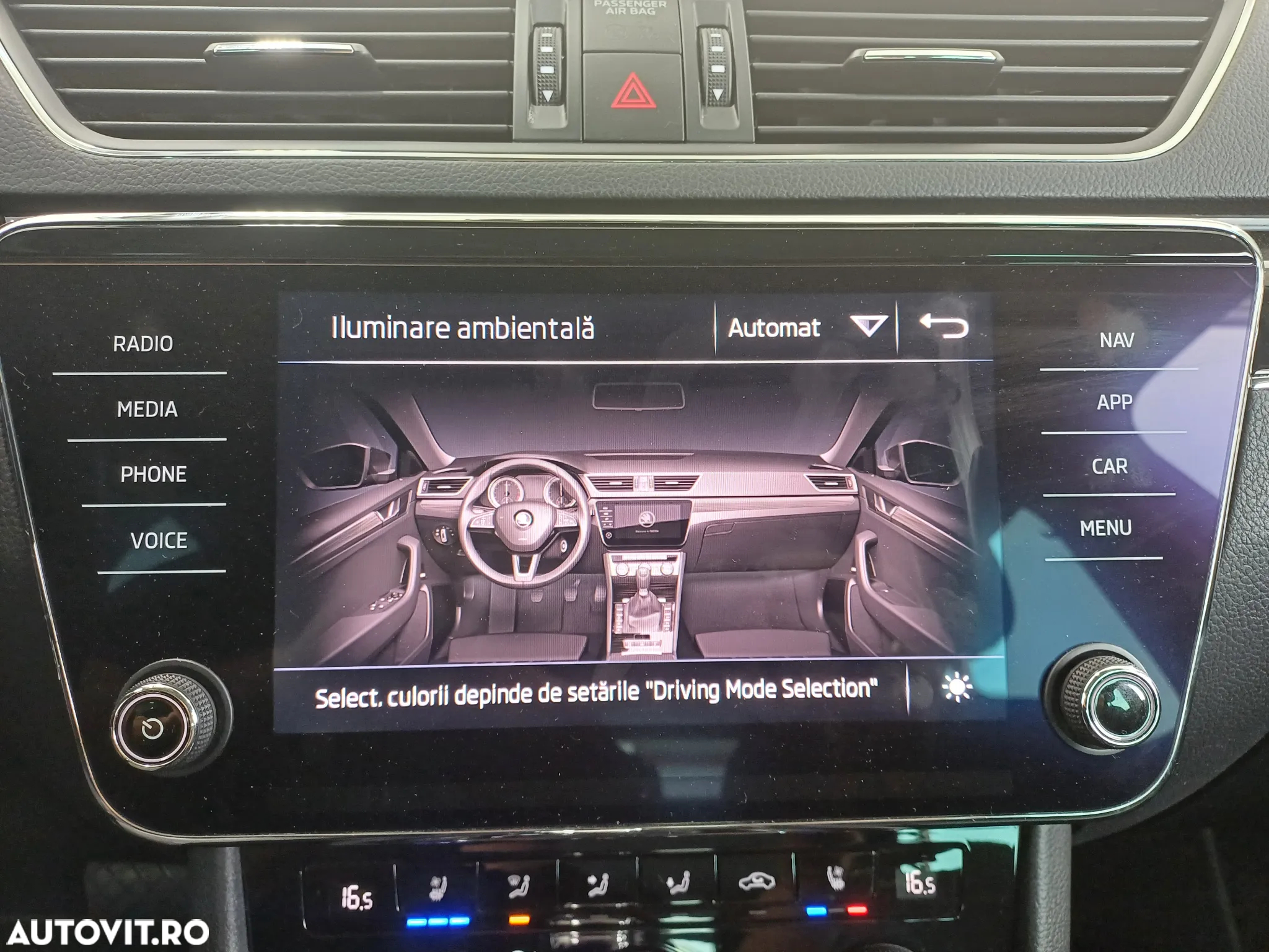Skoda Superb Combi 2.0 TDI 4X4 DSG Laurin & Klement - 19