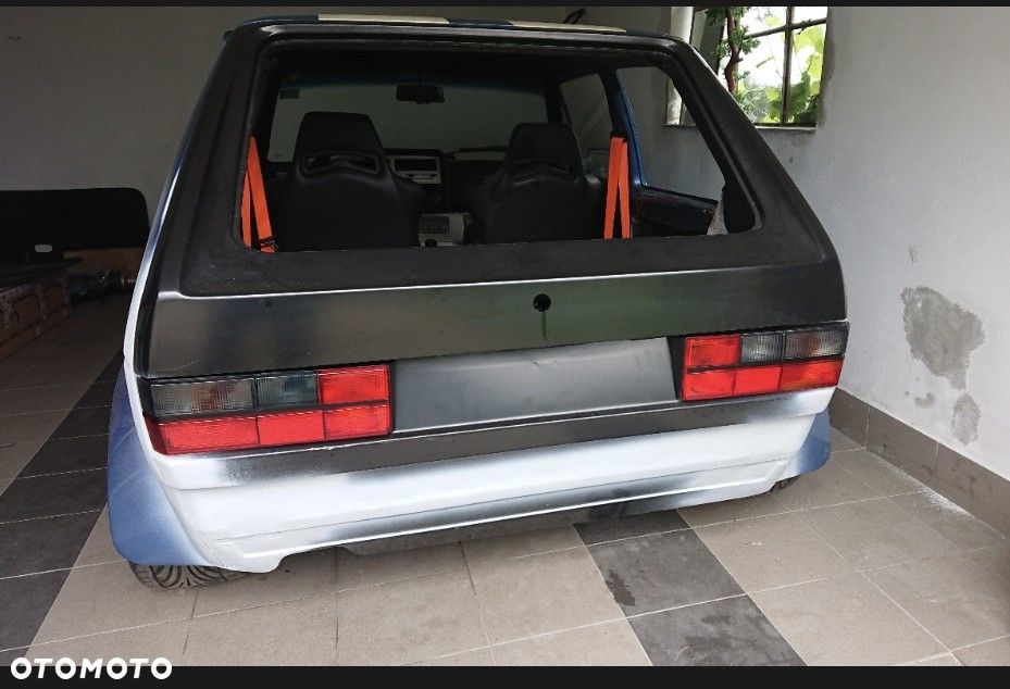 Volkswagen Golf - 2