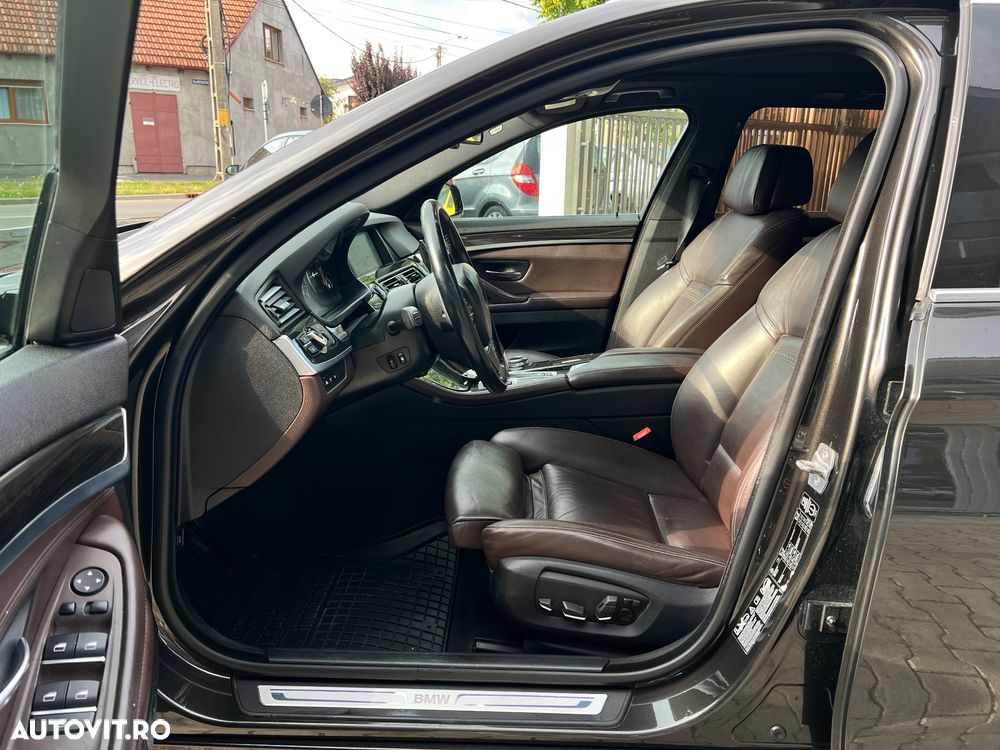 BMW Seria 5 520d xDrive Touring Aut. Luxury Line - 13