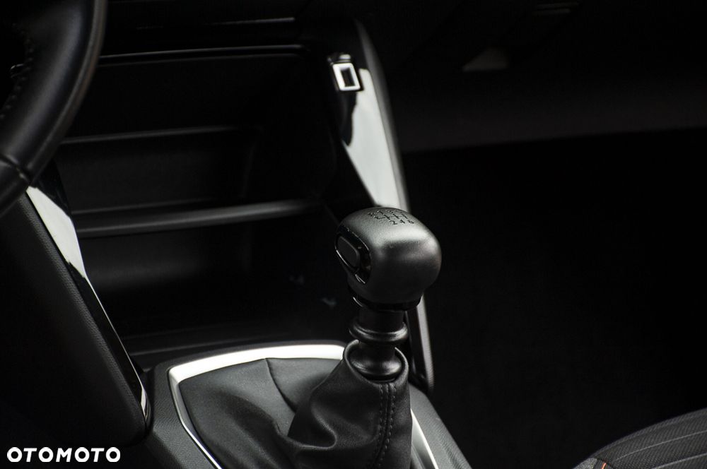Peugeot 208 PureTech 82 Start & Stop Allure - 31