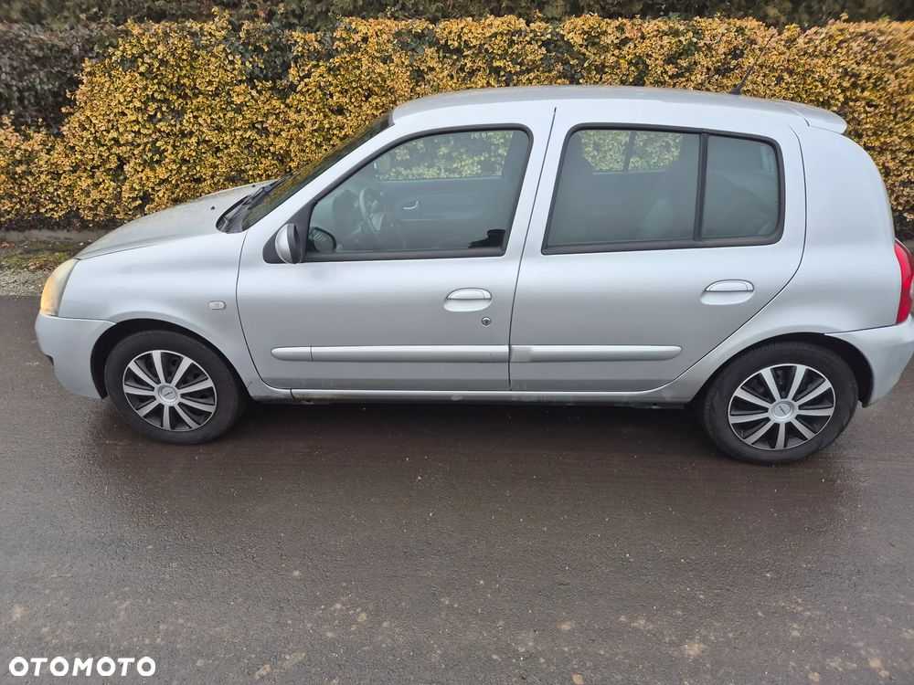 Renault Clio 1.4 16V Campus - 6