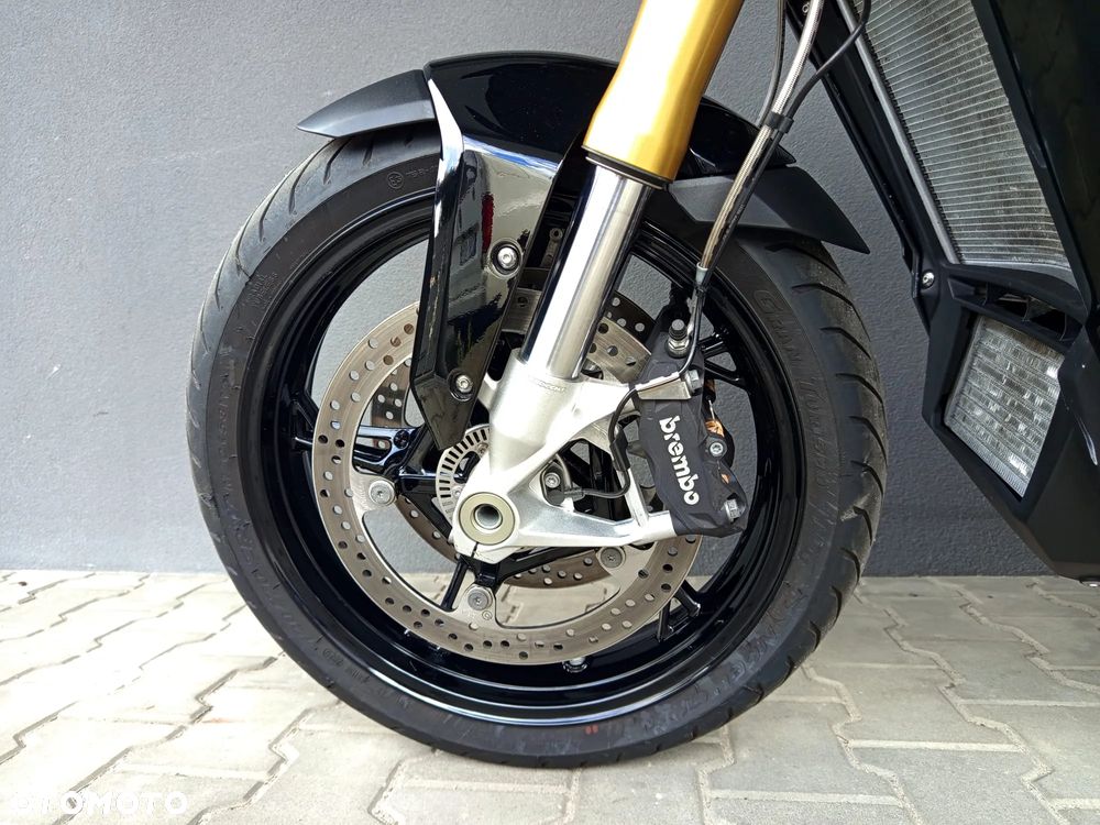 BMW S - 21