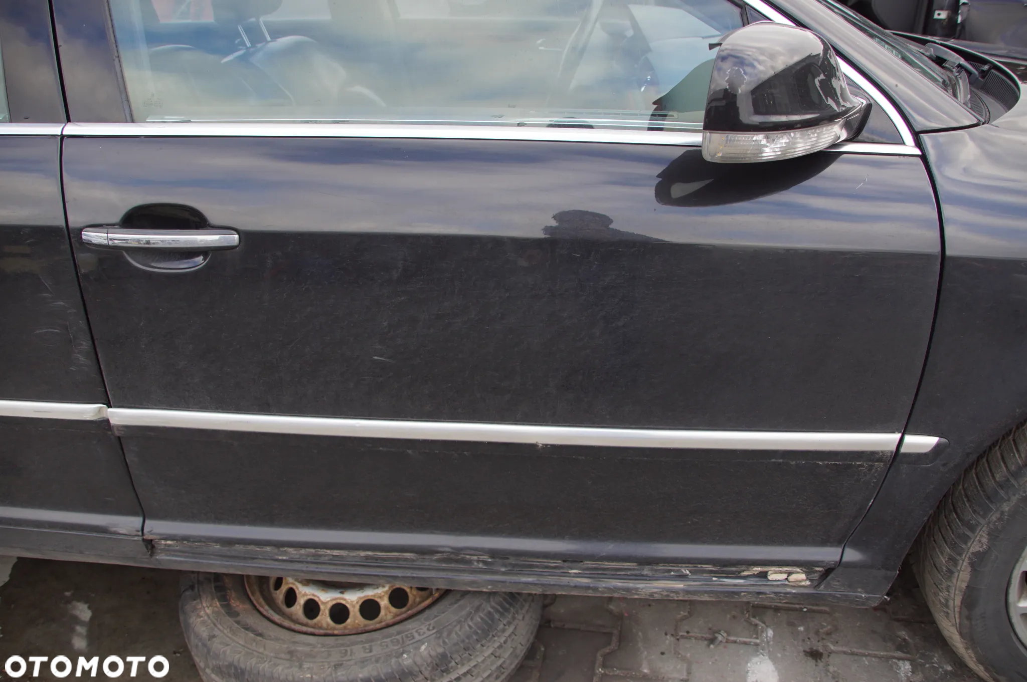 Auto na części 692106889 Volkswagen Phaeton 3.2 V6 AYT lakier lr9v rocznik 2003 skrzynia gde drzwi maska lampa zderzak silnik felga skrzynia amortyzator poduszka alternator rozrusznik pompa - 5