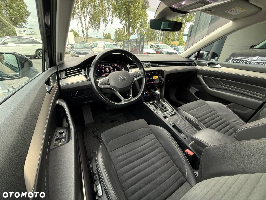 Volkswagen Passat 2.0 TDI EVO Elegance DSG - 20