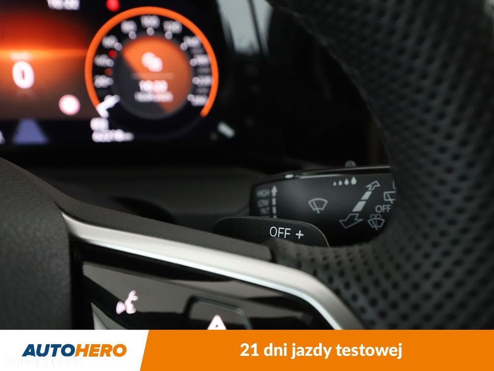 Volkswagen Golf VIII 2.0 TSI GTI DSG - 32