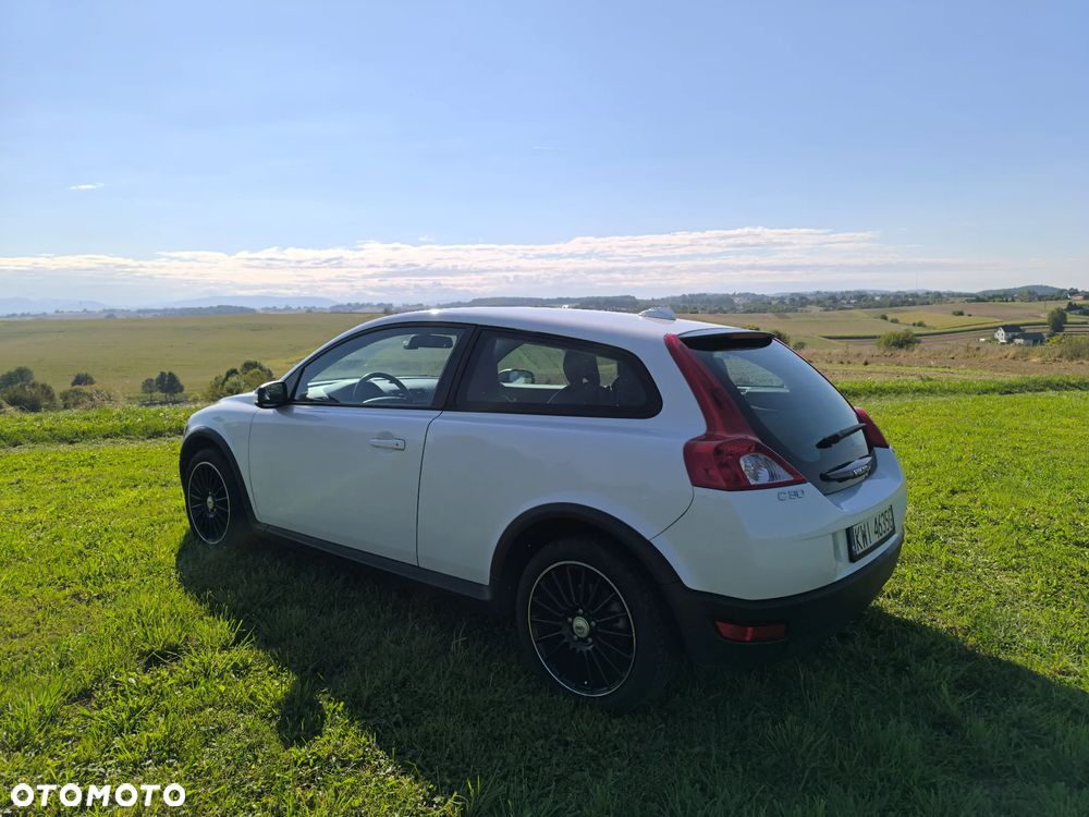 Volvo C30 1.6D - 19
