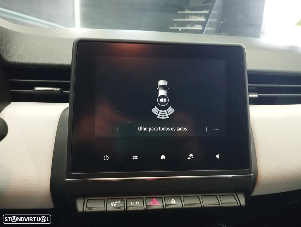 Renault Clio 1.0 TCe Evolution Bi-Fuel - 29