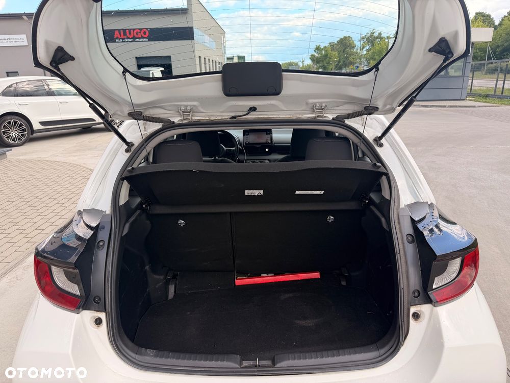 Toyota Yaris 1.5 Comfort - 24