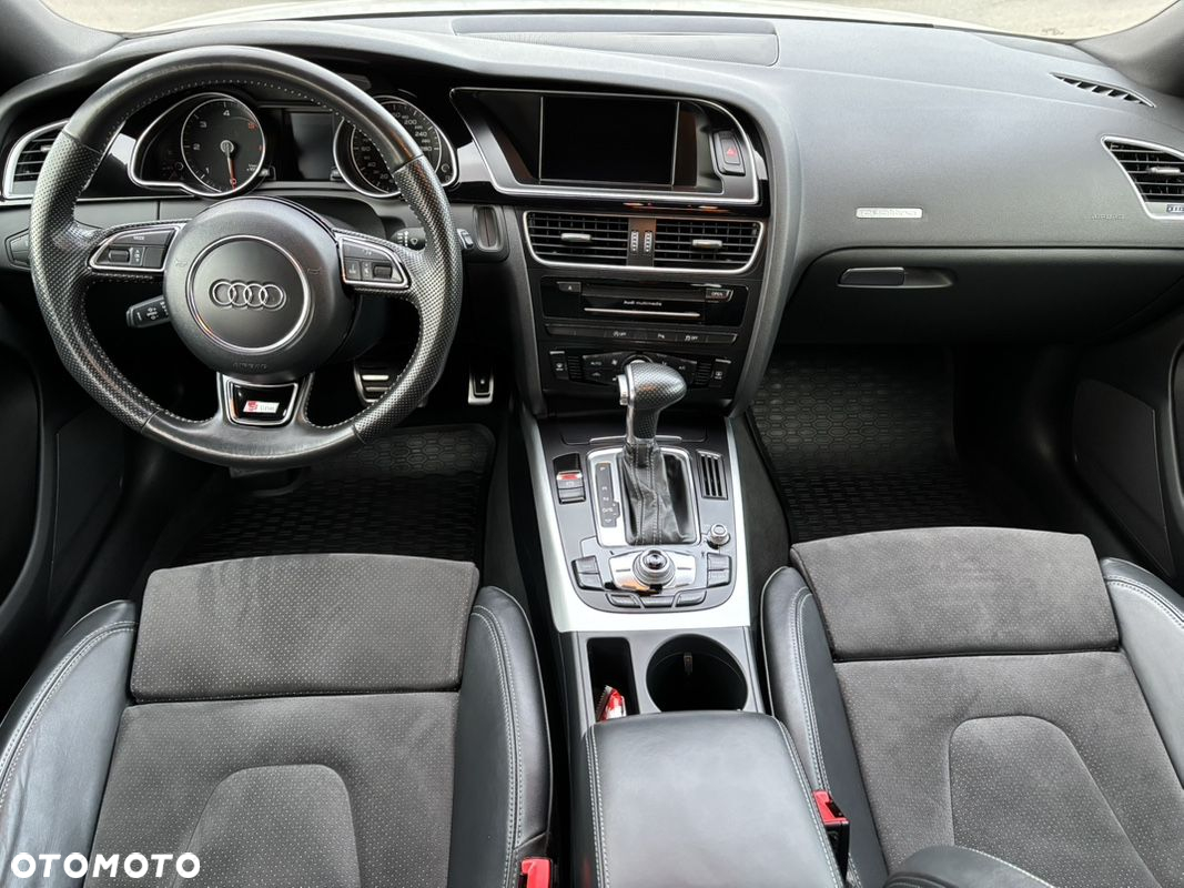 Audi A5 2.0 TDI Quattro S tronic - 9