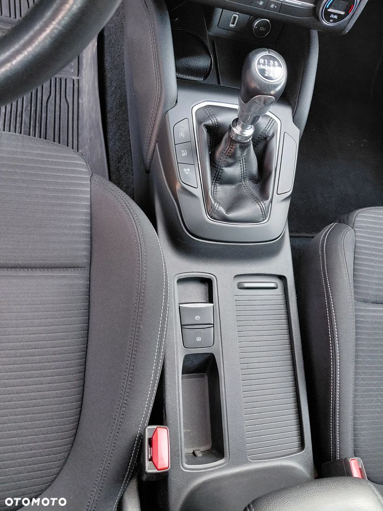 Ford Focus 1.5 EcoBoost Titanium - 17