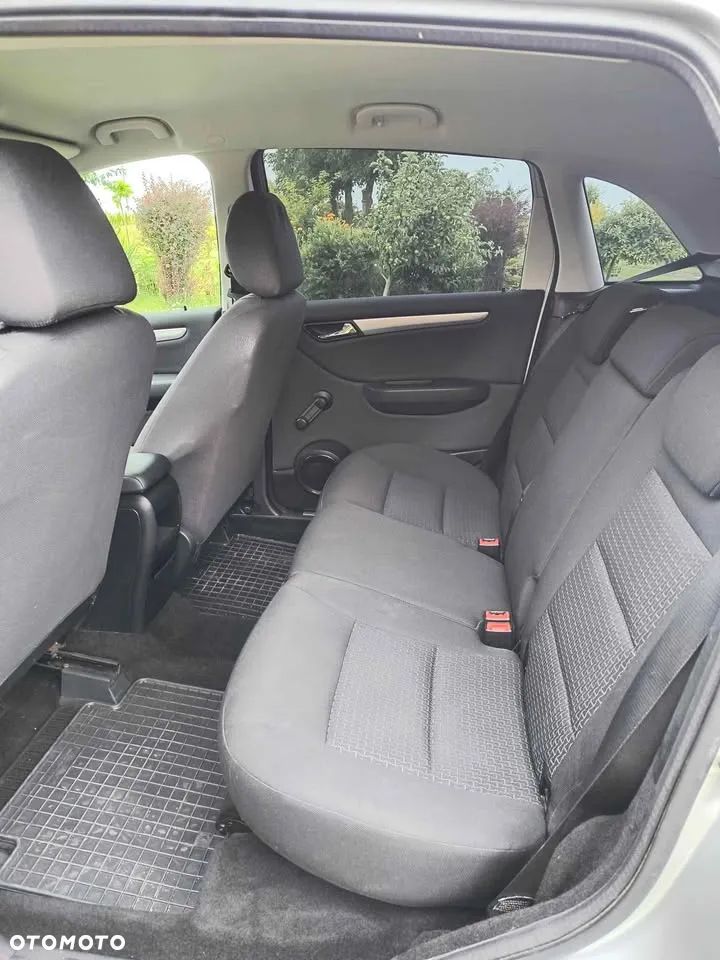 Mercedes-Benz Klasa B 180 NGT BlueEffICIENCY - 3