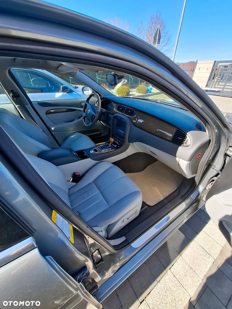 Jaguar S-Type 4.2 V8 - 20