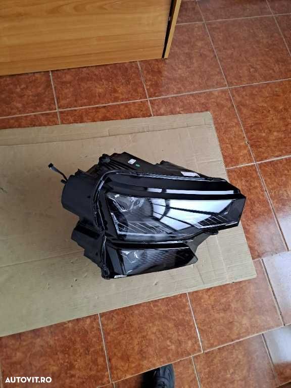 Far dreapta Skoda Karoq Facelift full led an 2022-2024 original - 3