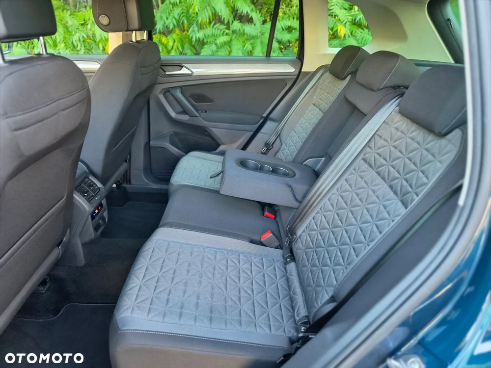 Volkswagen Tiguan - 11