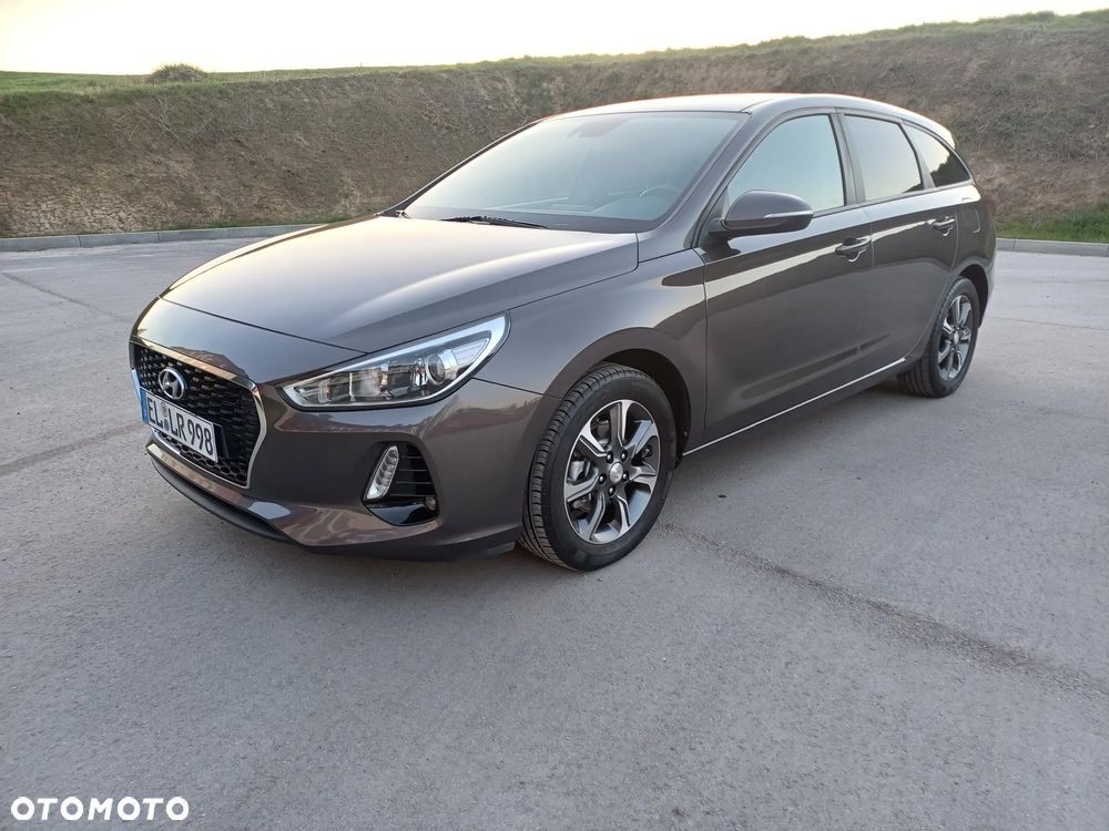 Hyundai i30 blue Kombi 1.4 - 1