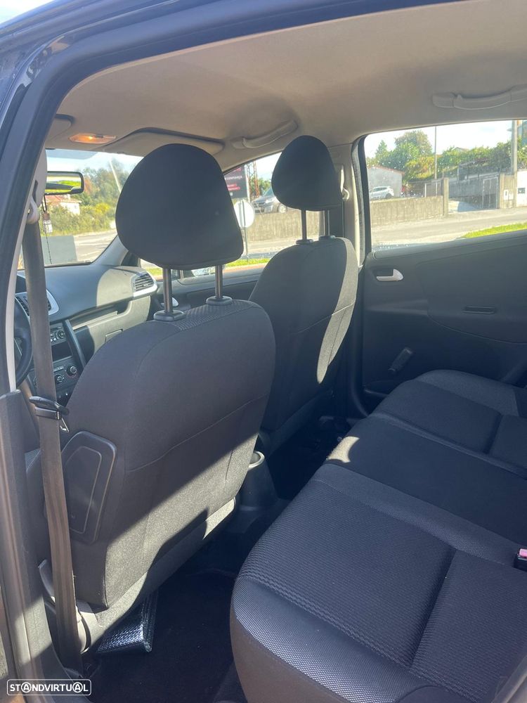Peugeot 207 1.4 16V Active - 7