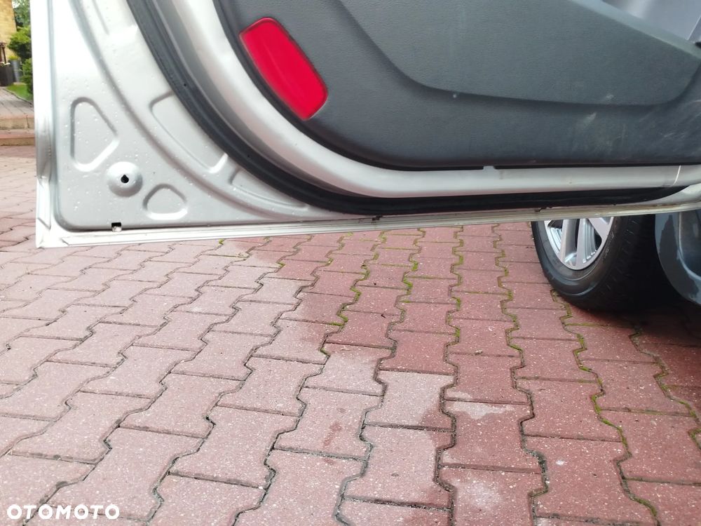 Kia Sportage 1.6 GDI L 2WD - 11