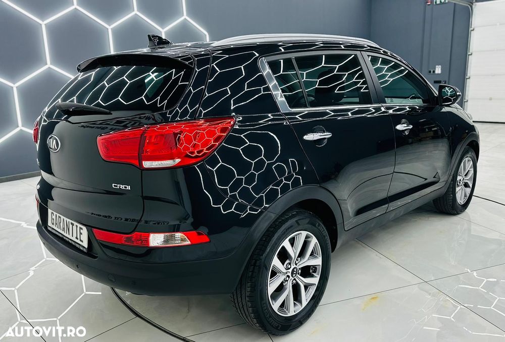 Kia Sportage 1.7 CRDI 2WD Dream-Team Edition - 4