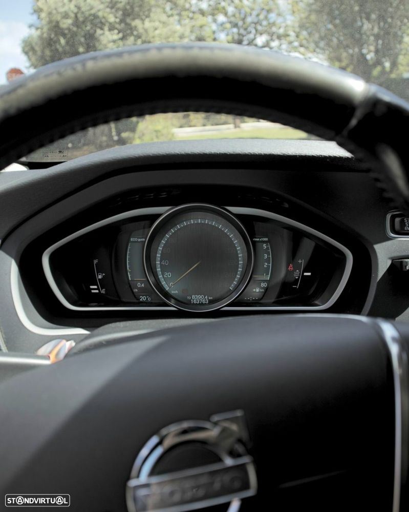 Volvo V40 1.6 D2 Momentum - 21