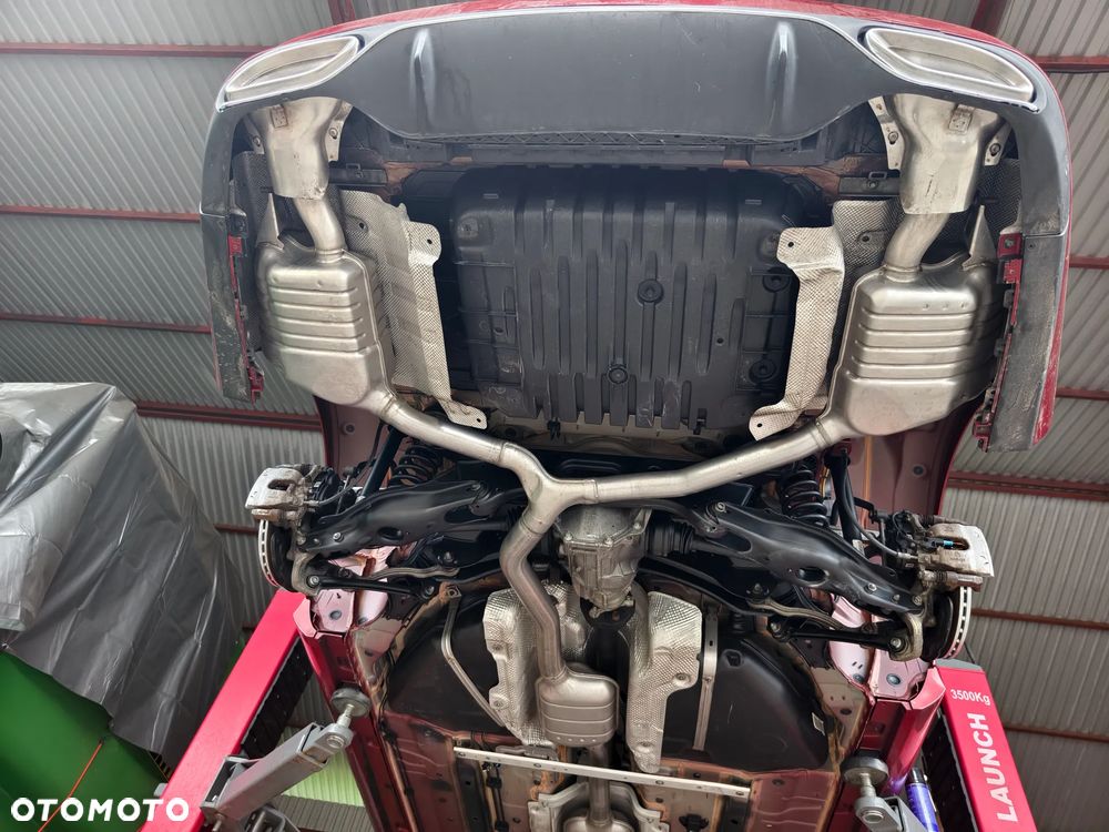 Mercedes-Benz Klasa E 300 9G-TRONIC - 28