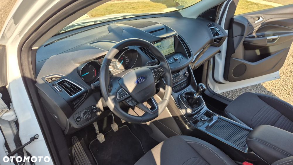 Ford Kuga 2.0 TDCi 4x2 Titanium - 16