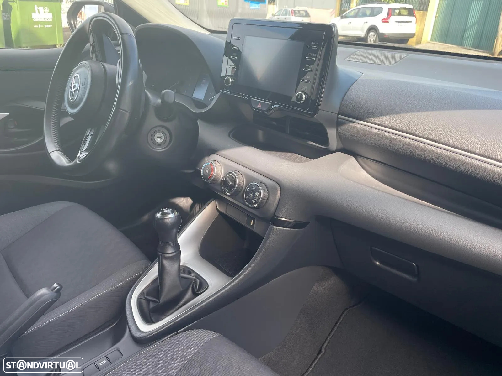 Toyota Yaris 1.0 VVT-i Comfort Plus - 20