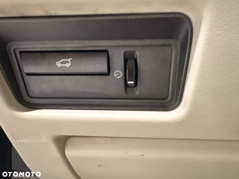 Land Rover Range Rover Evoque - 30