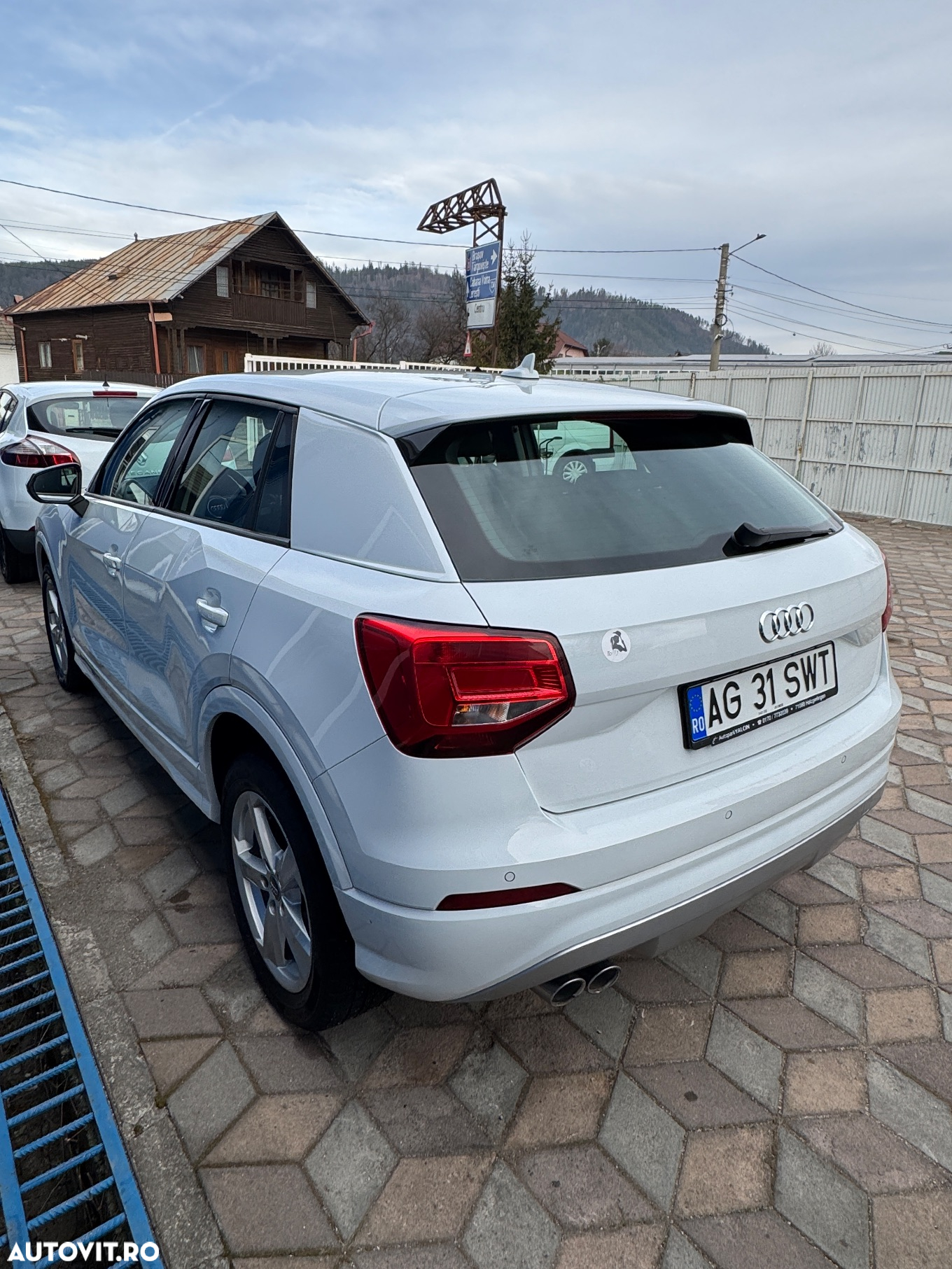 Audi Q2 2.0 TDI quattro S tronic Sport - 4