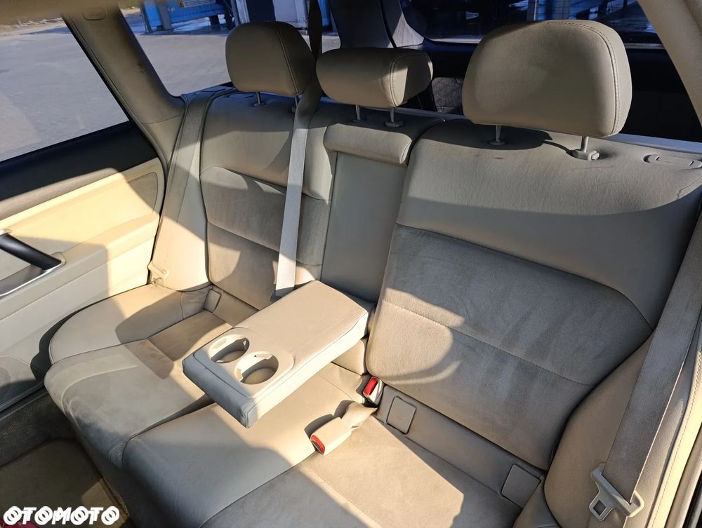 Subaru Outback - 9