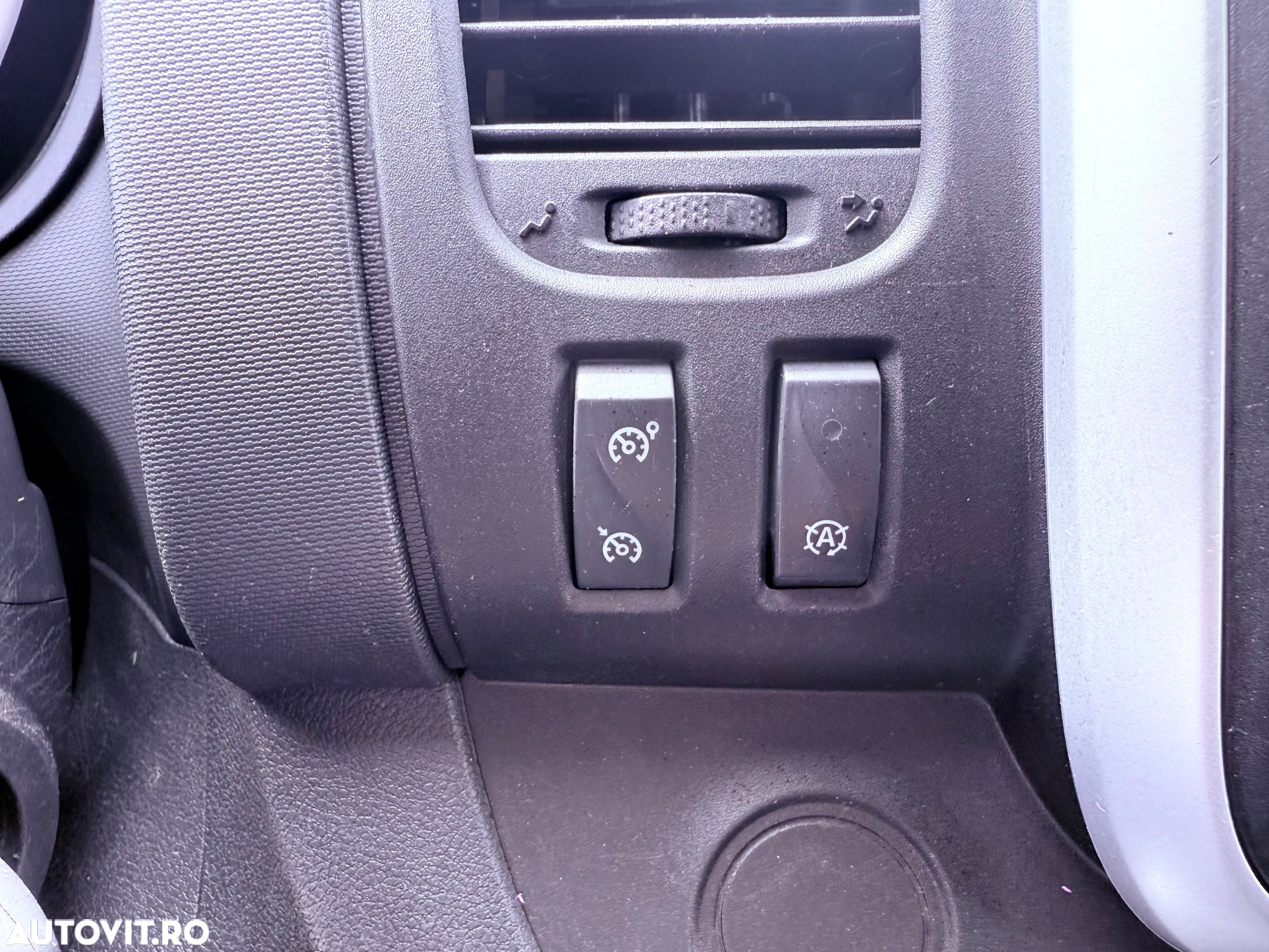 Renault Trafic 2.0 Blue dCi 146 Furgon Cabina Dubla L2H1 Authentique - 25