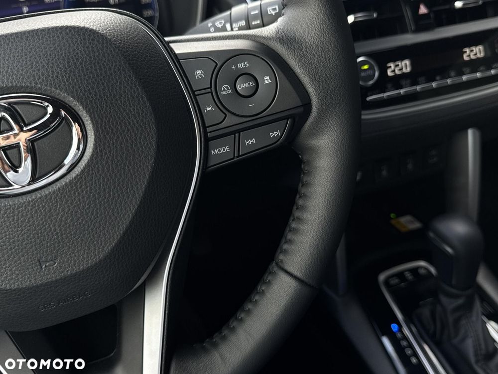 Toyota Corolla Cross - 18