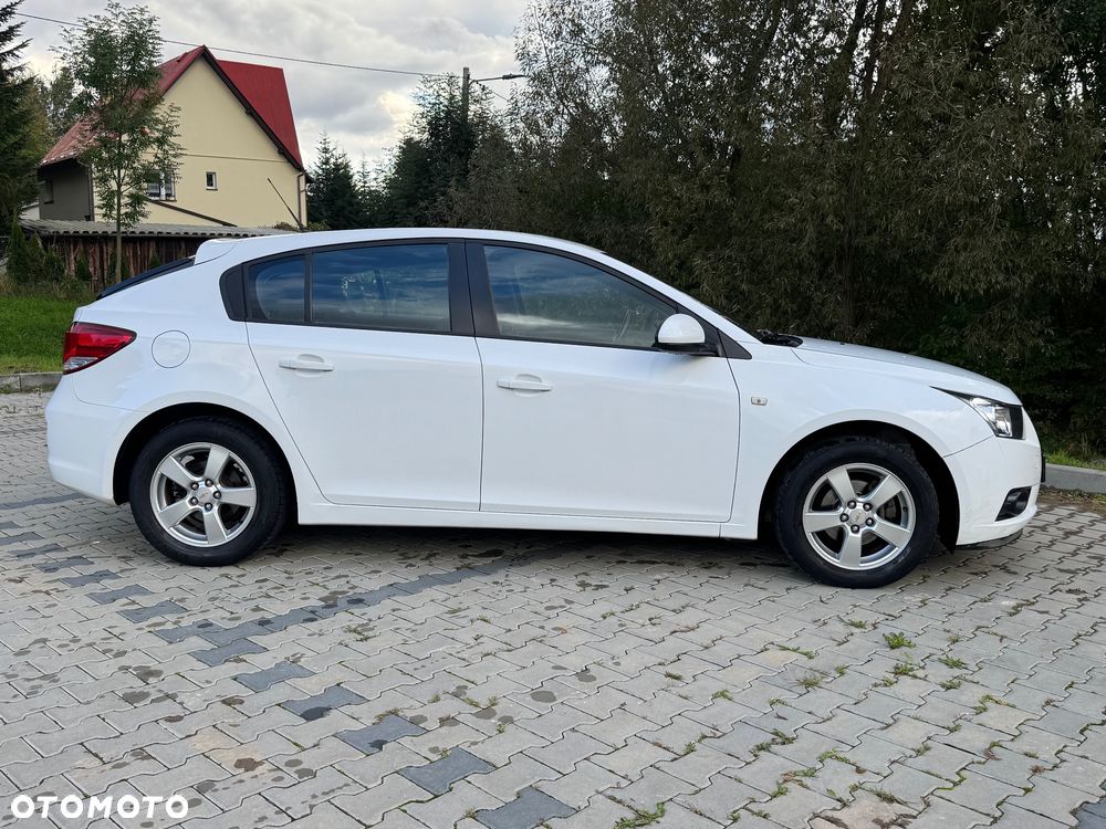 Chevrolet Cruze 1.6 LS - 9