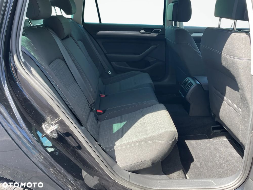 Volkswagen Passat 1.5 TSI EVO Business DSG - 18