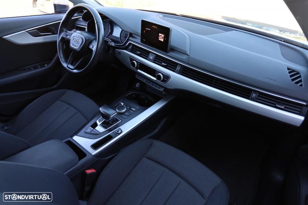 Audi A4 Avant 2.0 TDI Design S tronic - 17