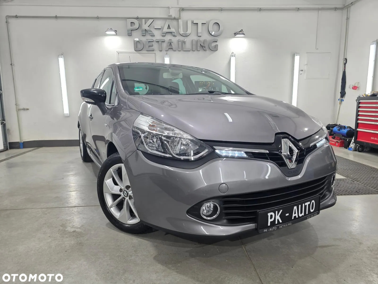 Renault Clio 1.2 16V 75 LIMITED - 8