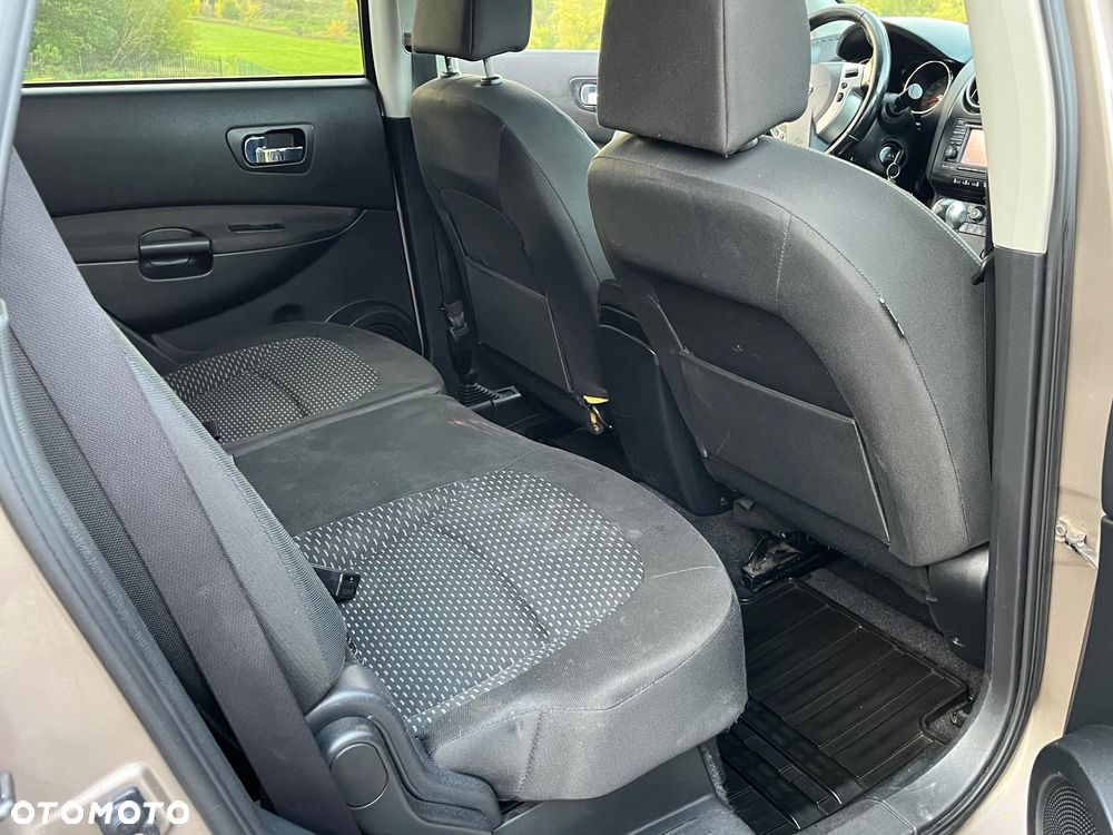 Nissan Qashqai+2 - 10