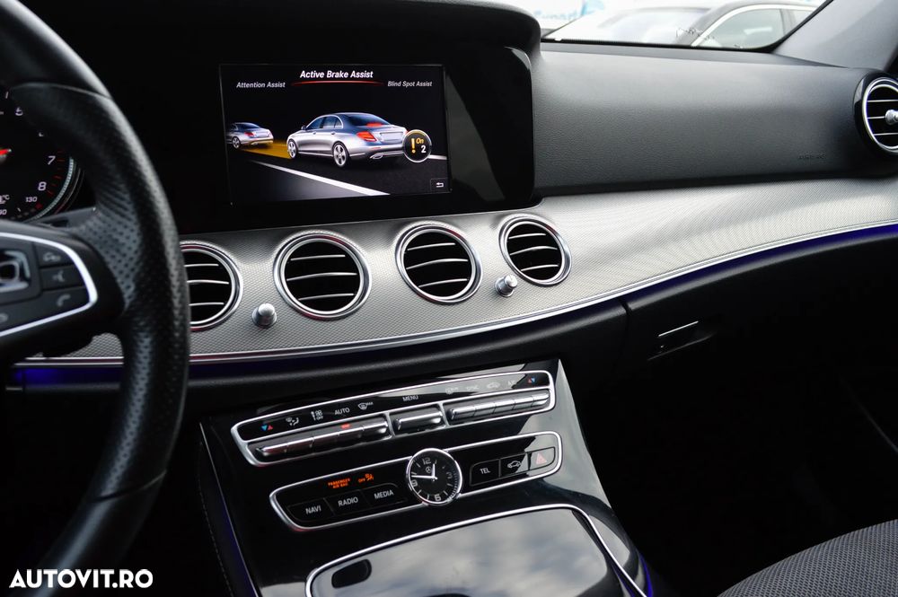 Mercedes-Benz E 200 4Matic 9G-TRONIC Avantgarde - 33