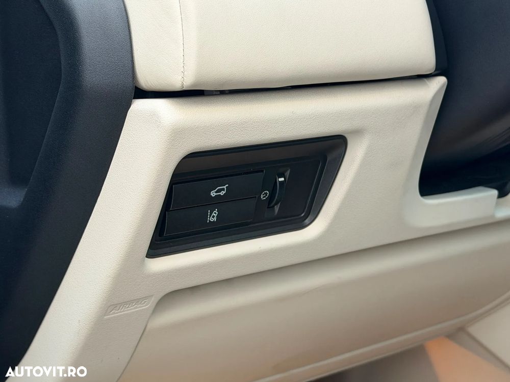 Land Rover Range Rover Evoque - 16