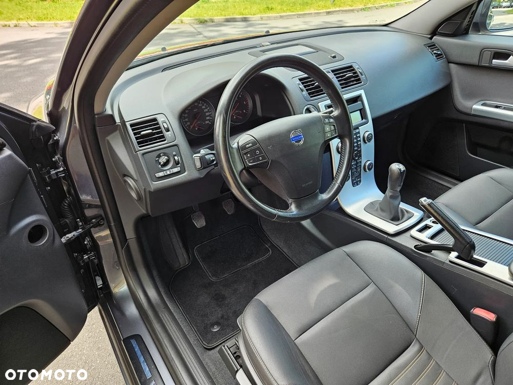 Volvo V50 - 22