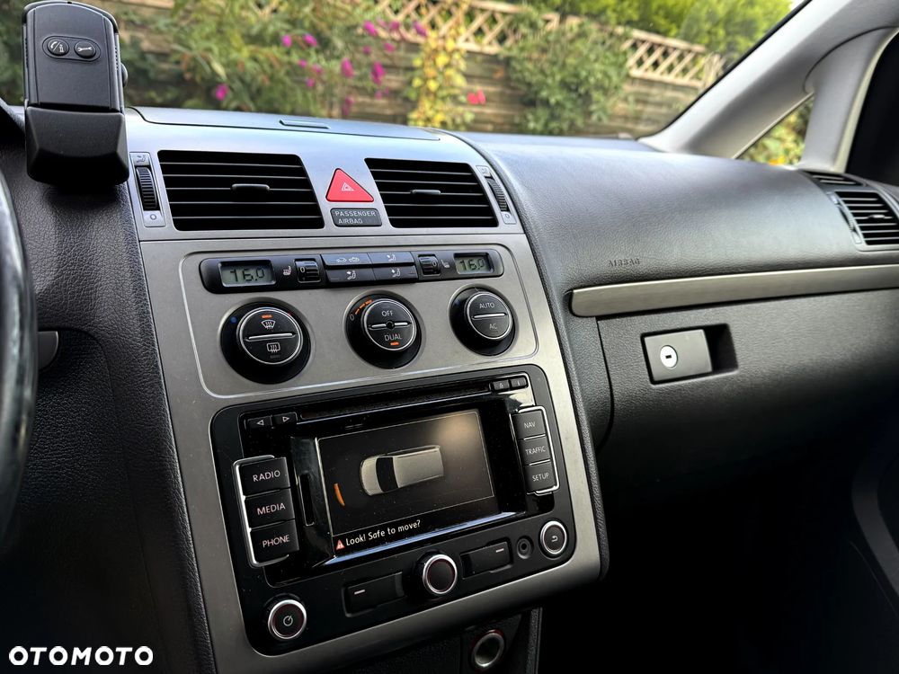 Volkswagen Touran 2.0 TDI DPF Highline Perfectline - 24