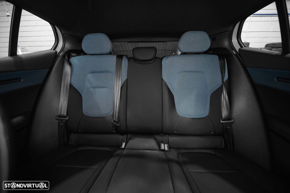 Volvo EX30 69 kWh Single Motor Extended Range Core - 7